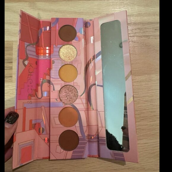 Kaleidos Sashimi City Futurism Eyeshadow Palette - Picture 1 of 3